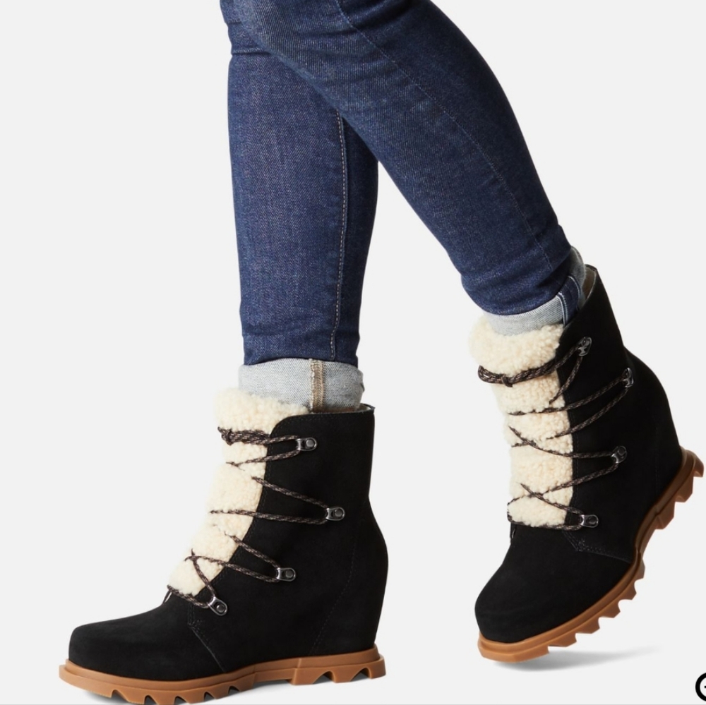 NIB Sorel Joan Of Arctic Wedge III Cozy Booties-Black